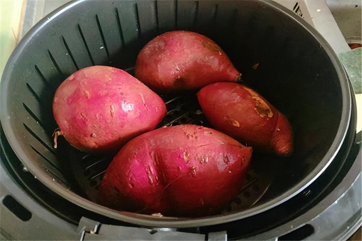 空气炸锅烤红薯需要多久多少温度（用空气炸锅烤红薯多少温度多长时间）