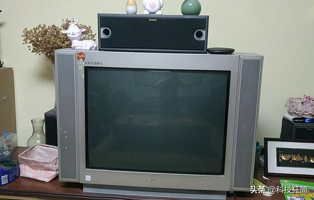 52寸液晶电视有多大（52寸液晶电视最佳尺寸）