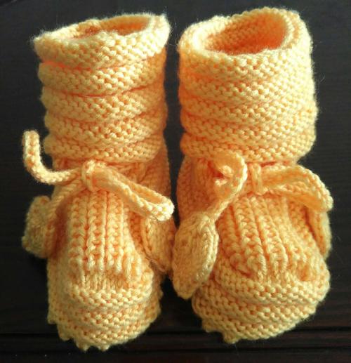 婴儿高筒靴子编织方法(婴儿高筒靴的钩法)
