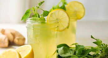 蜂蜜柠檬水的功效与作用（蜂蜜柠檬水的五大好处）