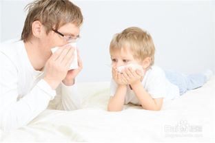 孩子晚上总是咳嗽怎么办（抬高头部、拍背排痰、大蒜水止咳、背部热敷）