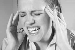 神经性偏头痛都什么原因引起的，偏头痛和神经性头痛的区别