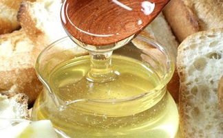 喝蜂蜜水的好处是什么：解酒/治疗偶发伤口/安抚皮肤/改善睡眠等