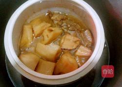 排骨炖藕的做法：莲藕猪脚汤的具体做法