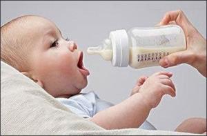 如何选宝宝适合的奶粉（奶粉品牌十大排行榜）