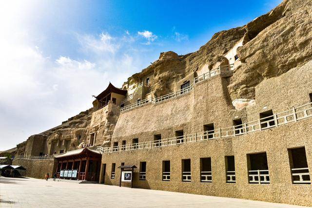 甘肃省有名的旅游景区 甘肃省有名的旅游景点
